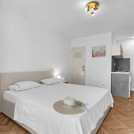 Urban Studios Makarska Exteriör bild